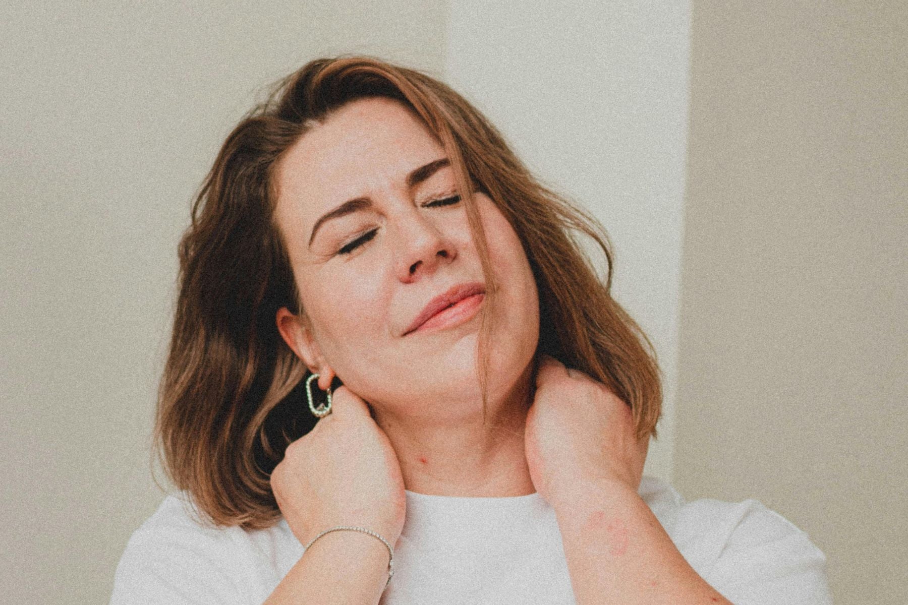 Thyroid Dysfunction Explained: Symptoms, Testing & Holistic Support